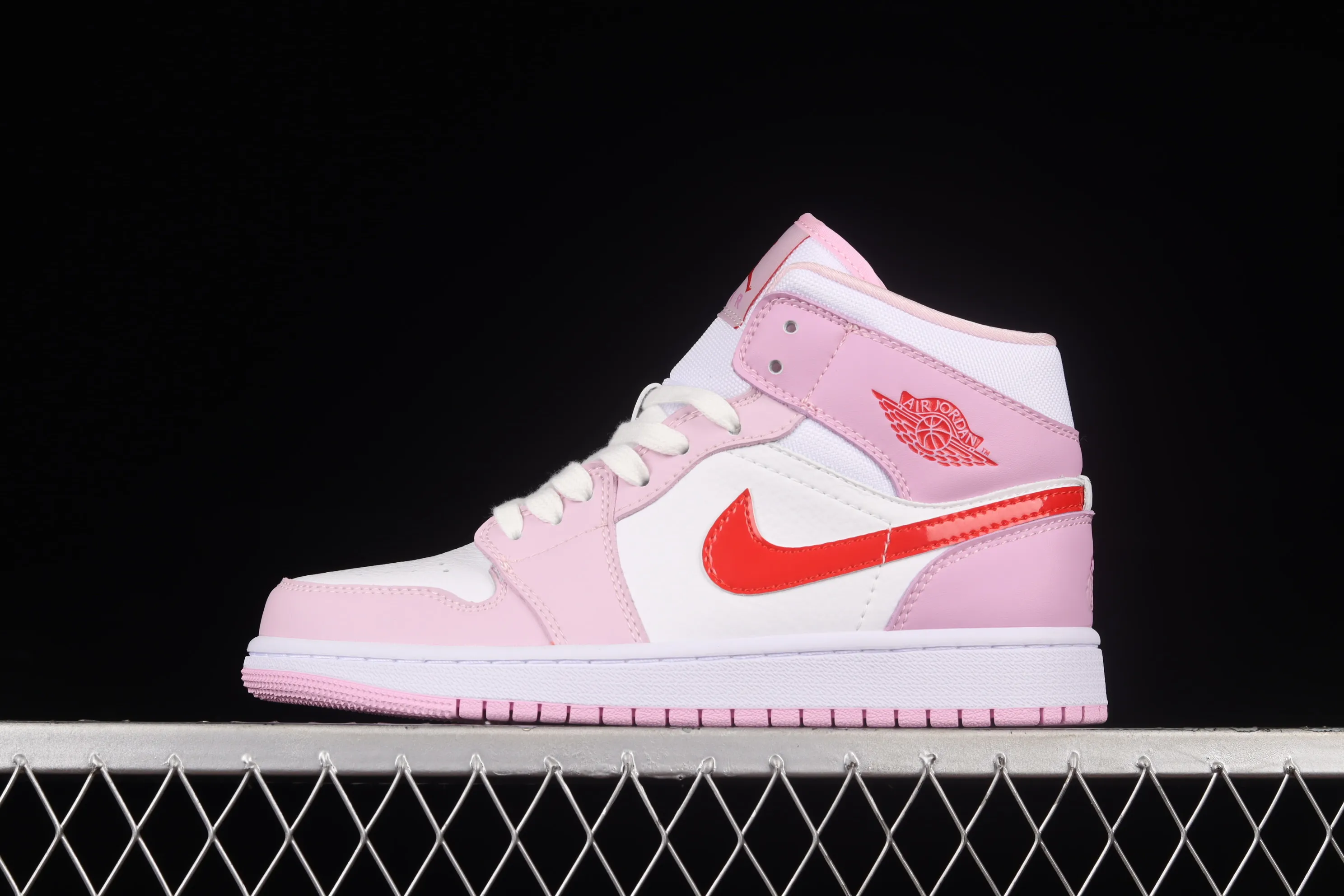 All categories Air Jordan Jordan series basketball shoes Air Jordan 1 Mid Z version Air Jordan 1 Mid "Valentine’s Day" AJ1 Joe 1 Valentine’s Day Chinese basketball shoes DR0174-500